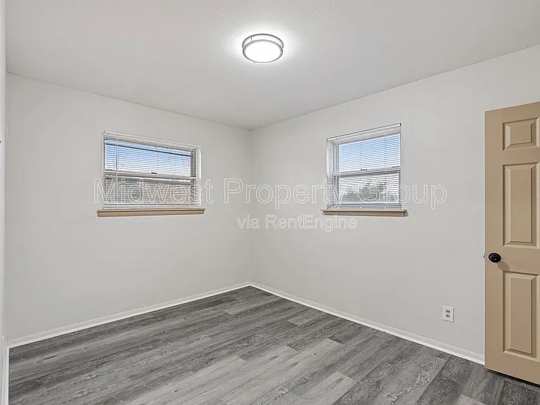 1414 E Pitman Ave — Photo 12
