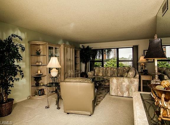 3rd image of 4451 Gulf Shore Blvd N APT 303