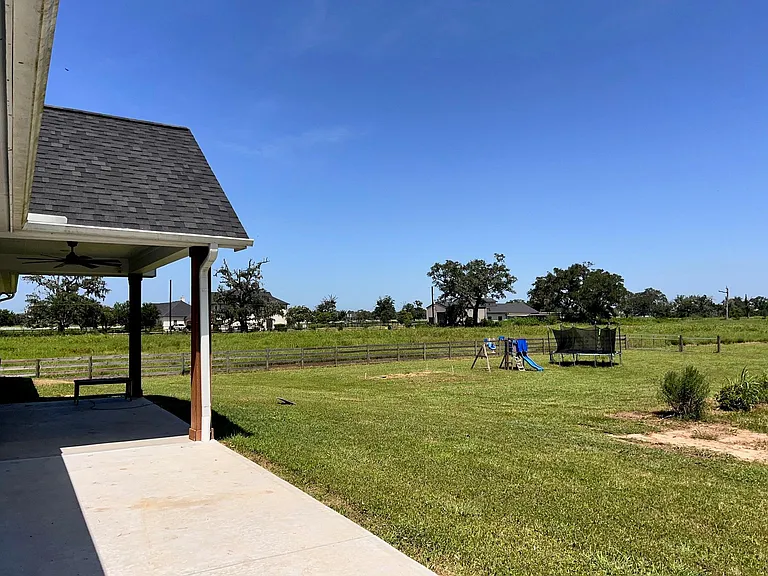 2502 Majestic Oaks Ct — Photo 31