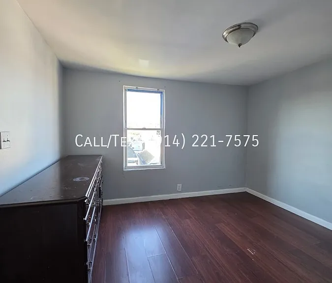 151 Linden St — Photo 4