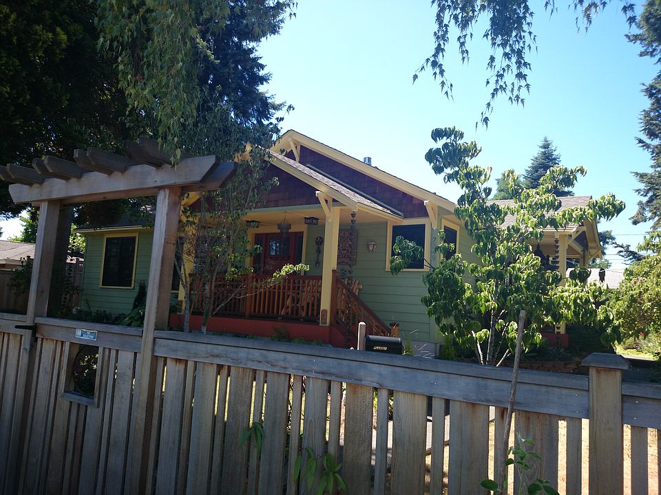 2nd image of 7349 31st Ave SW