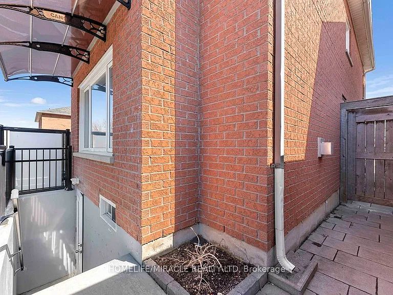 1330 Aldergrove Dr #BASEMENT — Photo 24