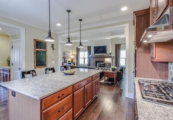 4th image of 3048 Cecil Lewis Dr