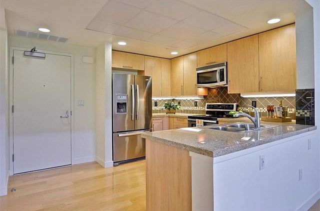 2nd image of 88 Bush St Unit 2152