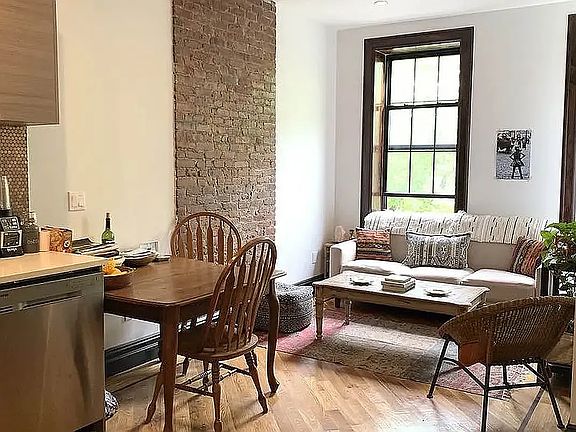 2nd image of 1101 Jefferson Ave #7