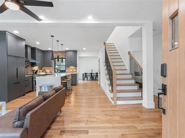 423 S Columbia Dr, Decatur, GA 30030