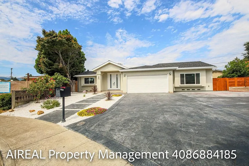 125 Calado Ave photo 1