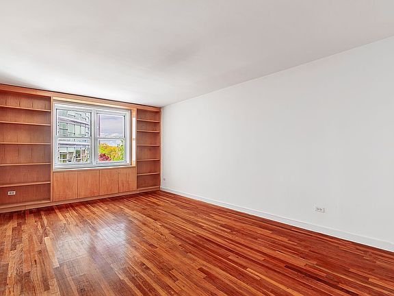 2nd image of 525 W 236th St APT 6A