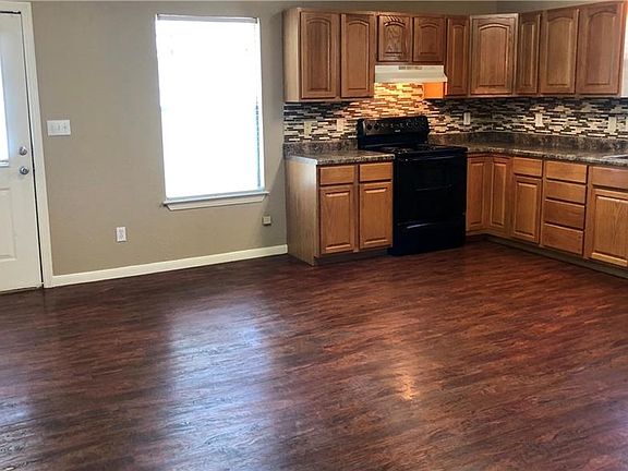 5th image of 1659 Katy St