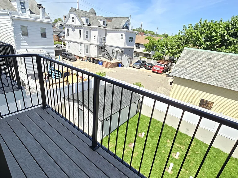 40 Lembeck Ave #306L — Photo 5