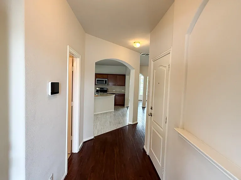 2338 Beacon Brook Ln — Photo 4