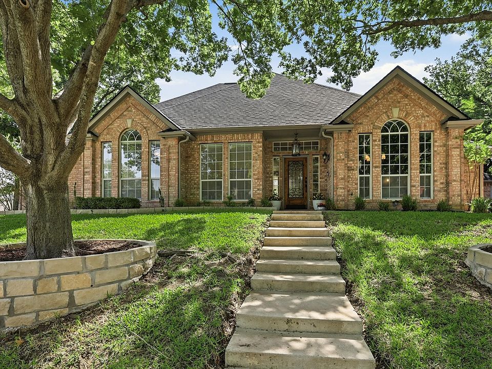 1st image of 3103 Regal Dr