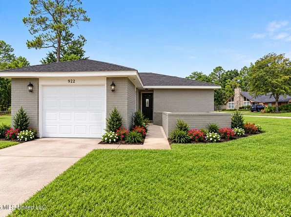 922 Sweetgum Dr, Gulfport, MS 39503