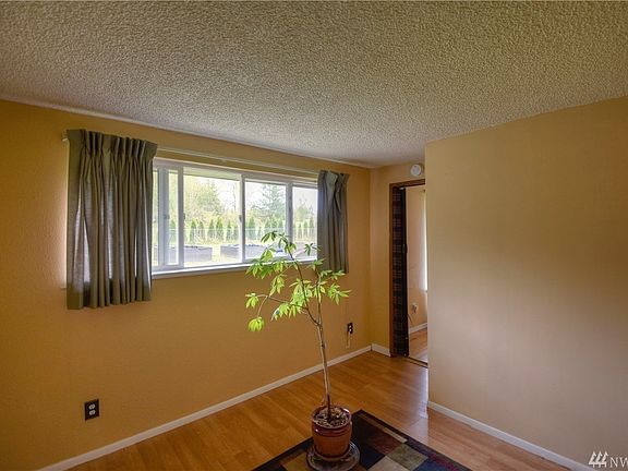 4th image of 32224 Mountain Hwy E