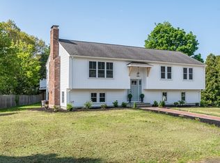 14 Brastow Dr, Medfield, MA 02052