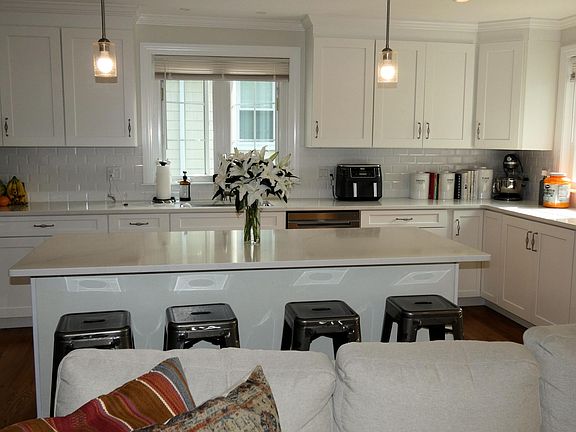 2nd image of 17 Bonwood St #17