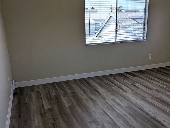 5th image of 4810 Santa Cruz Ave