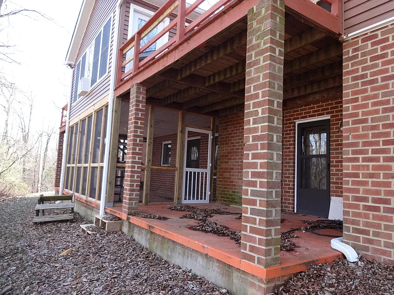 7401 Christy Rd — Photo 2