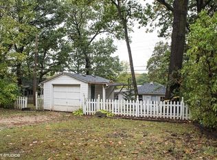 1254 Cedar Ave, Elgin, IL 60120