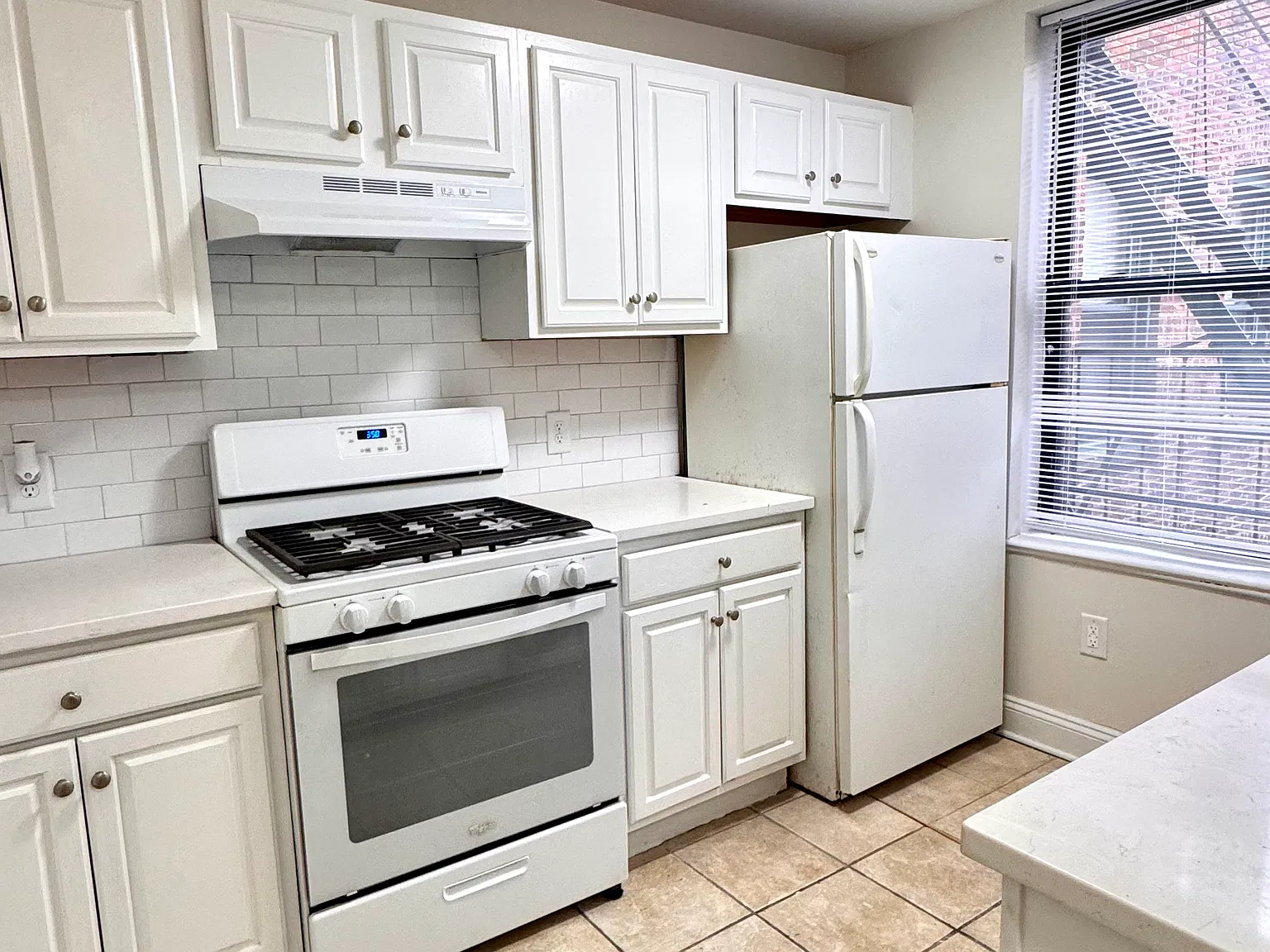 140 Virginia Ave — Photo 2
