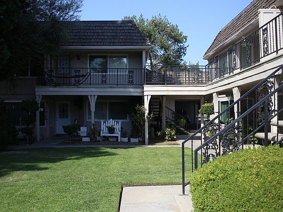 3rd image of 5015 N Wishon Ave #5