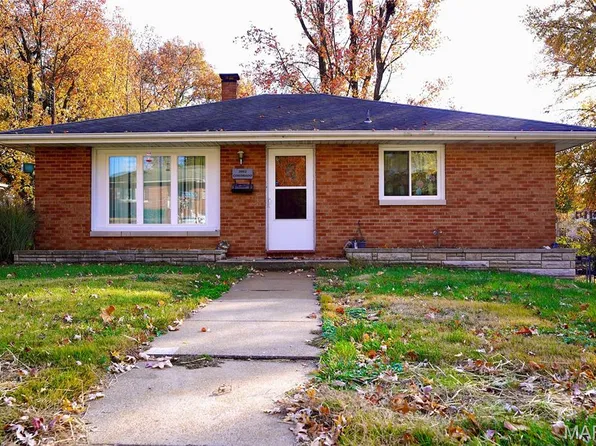 3861 Coronado Dr, Alton, IL 62002