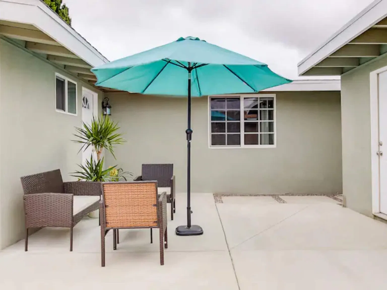 4 bed, 1313 sqft, $13,000 — Photo 4