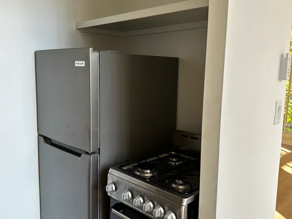 516 East 78th Street image 5 of 12