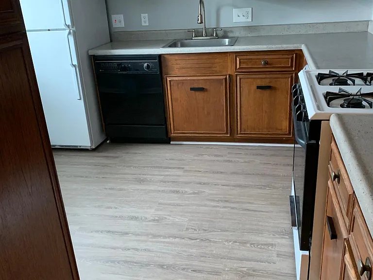 22 Cayuga Ct — Photo 3