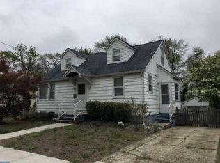 130 Lake Dr, Bellmawr, NJ 08031