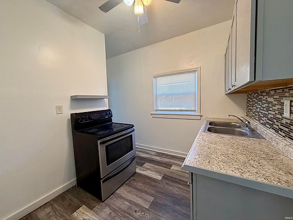 3rd image of 1317 College St