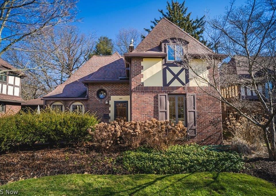 1st image of 147 Kenilworth Dr