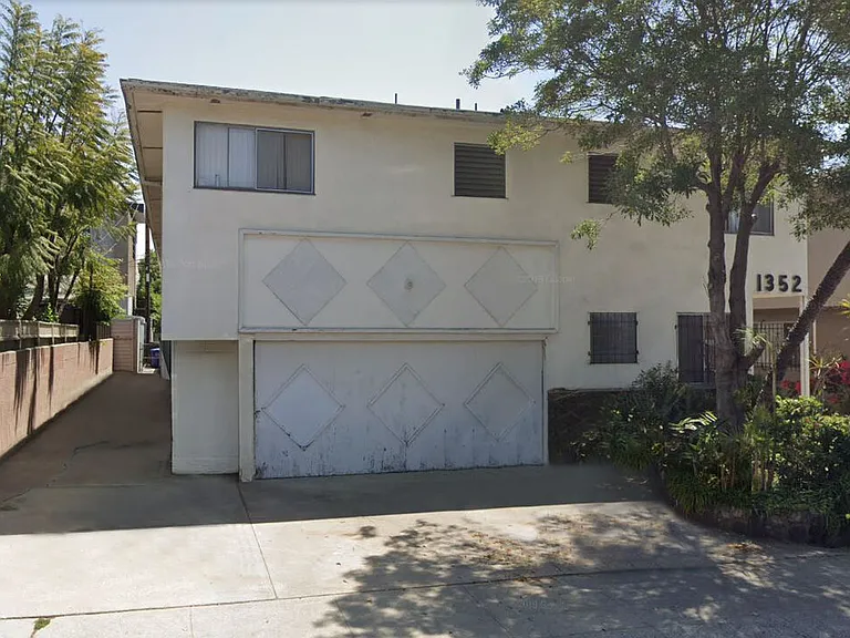 1352 N Citrus Ave #3 — Photo 1