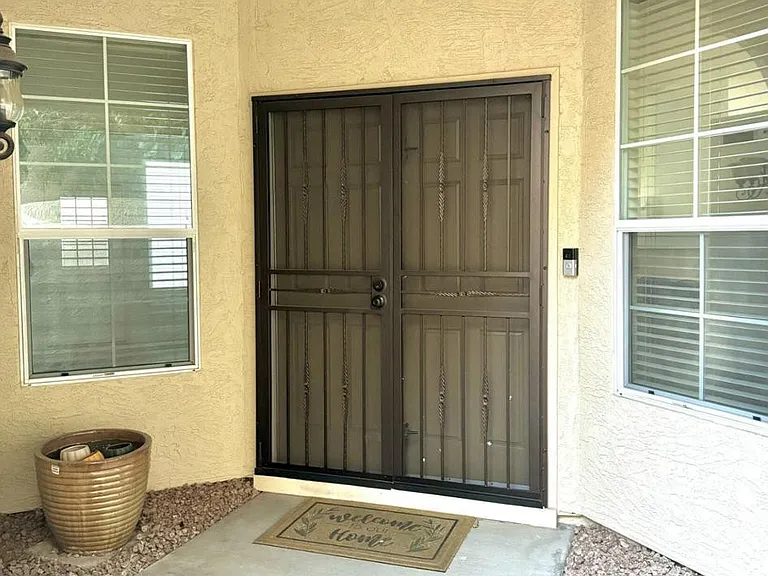 313 W Monte Cristo Ave — Photo 3