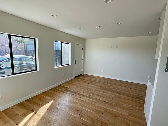 4th image of 3527 Greenfield Ave