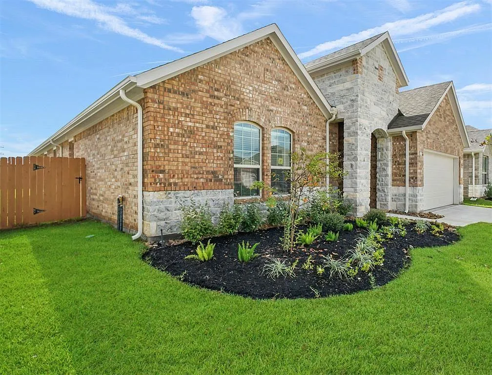 Building Photo - 27943 Parkside Creek Dr