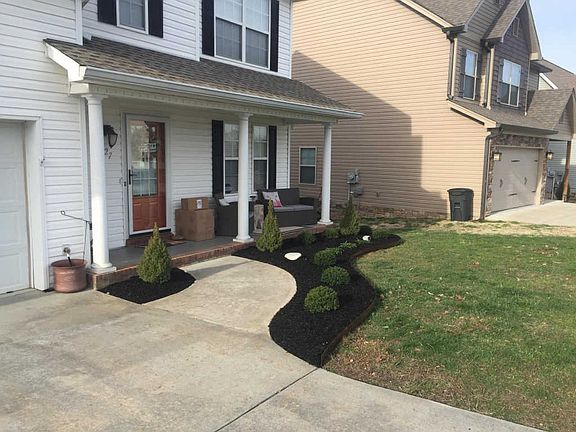 4th image of 1327 NE Woodland Pl
