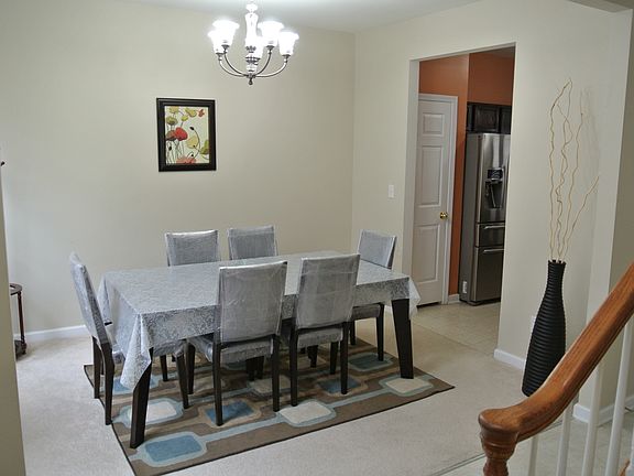 2nd image of 104 S Arcadian Way