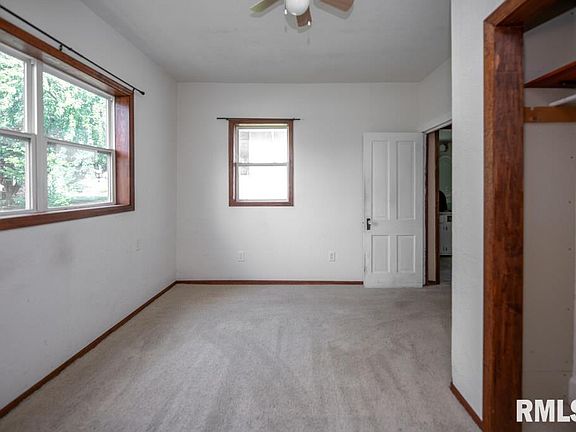 18th image of 1002 Market St