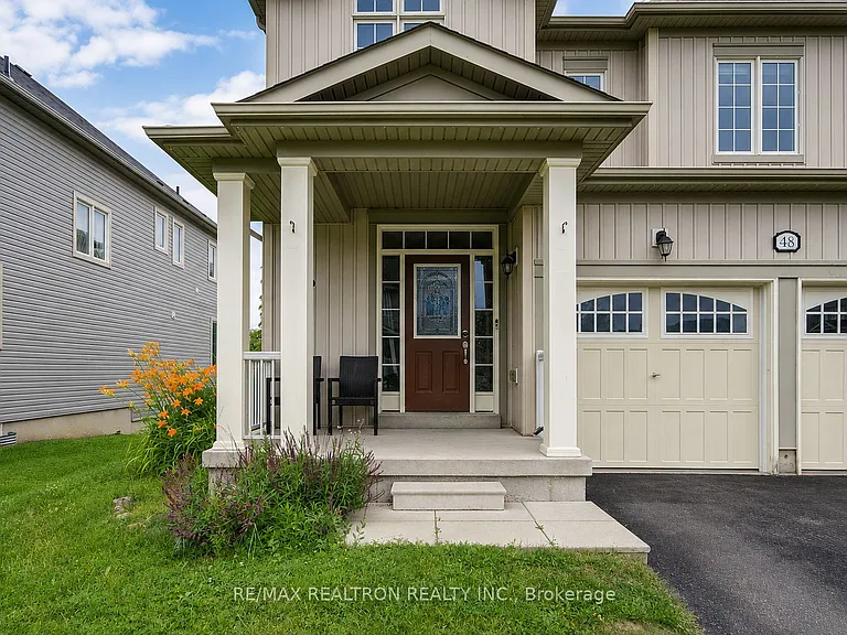 48 Robert Wilson Cres — Photo 2