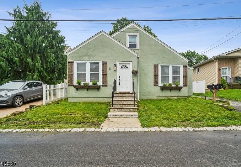 20 Mine Ave — Photo 1