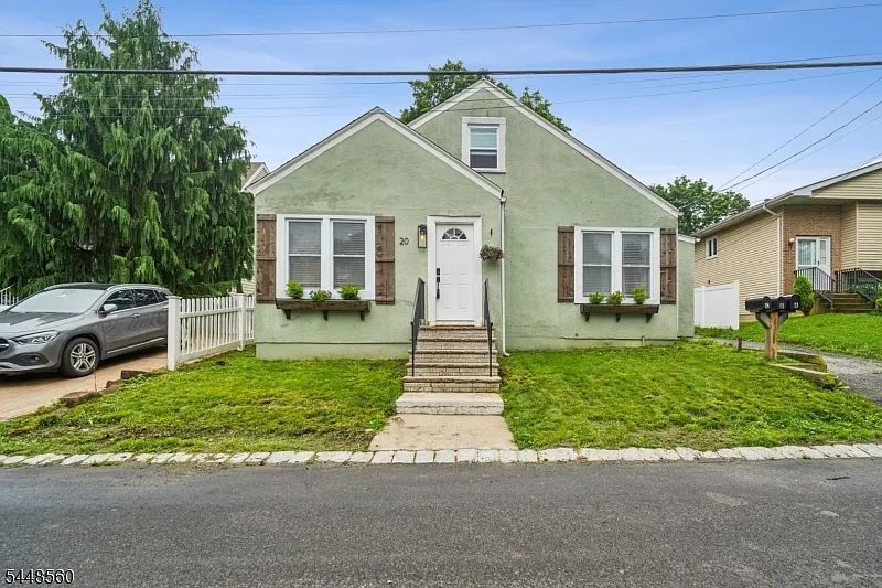 20 Mine Ave