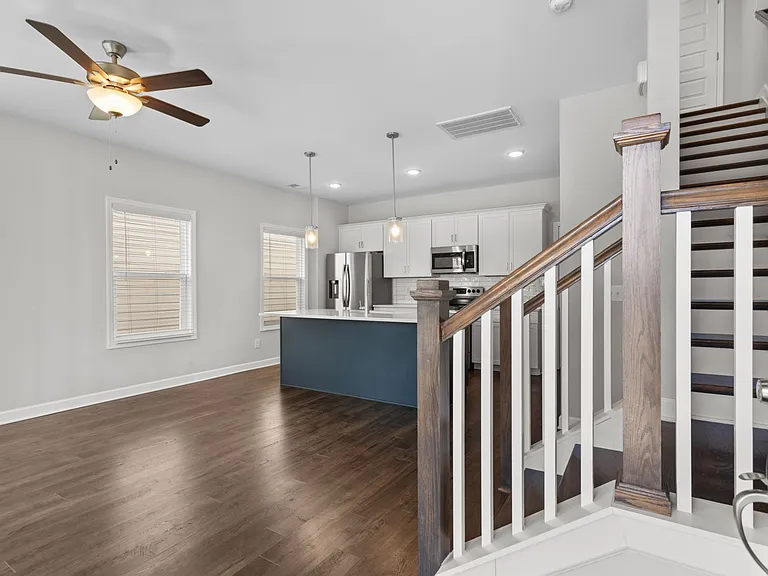 1067 Emery Bay Cir — Photo 7