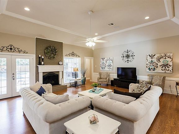 5th image of 15214 Beacham Dr