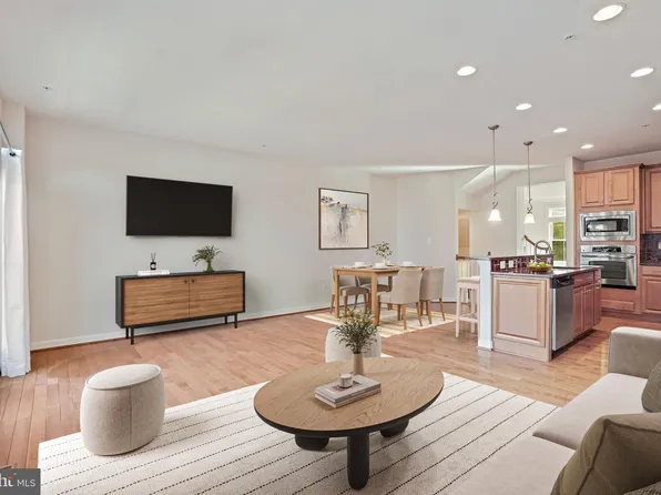 245 Parkview Ave, Gaithersburg, MD 20878