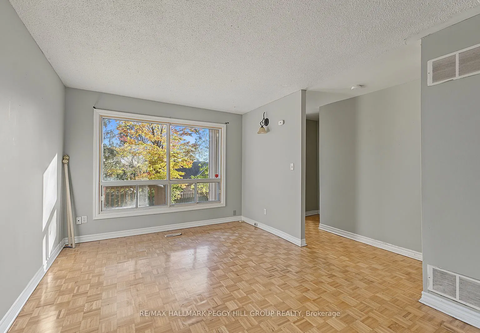 3 bed, $2,200 — Photo 3
