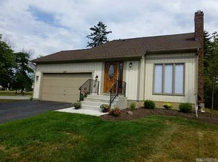217 Robin Rd, Buffalo, NY 14228