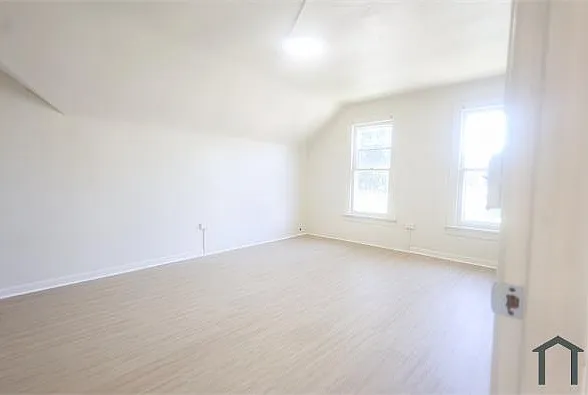 3 bed, $1,450 — Photo 4