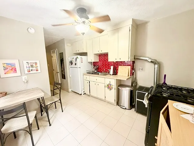25 Sheafe St #4R — Photo 2