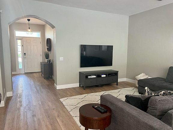 4th image of 554 Black Lion Dr NE